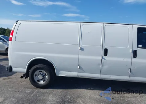 2013 Chevrolet Express 2500 Work Van from USA, damaged, VIN 1GCWGGBA2D1151653